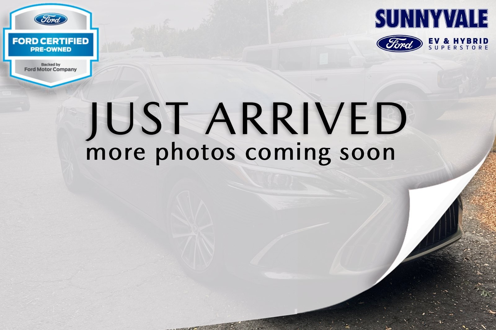 Used 2025 Lexus ES 300h w/ Premium Package