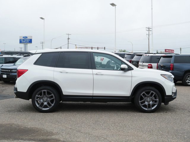 Used 2023 Honda Passport EX-L image 2
