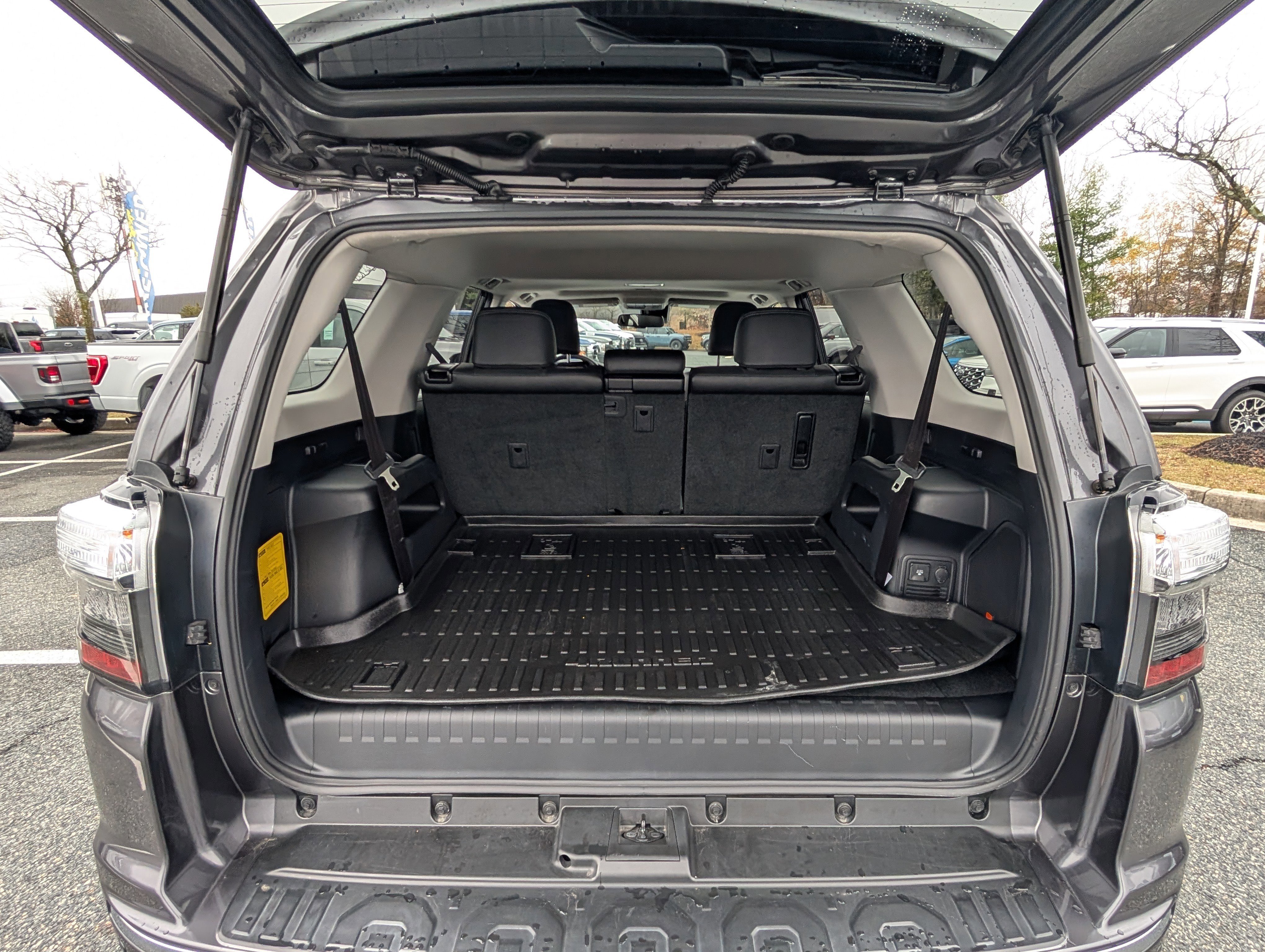 Used 2022 Toyota 4Runner Limited image 12