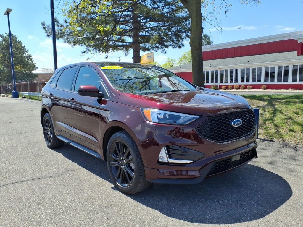 Certified 2023 Ford Edge ST-Line AWD/4WD image 4