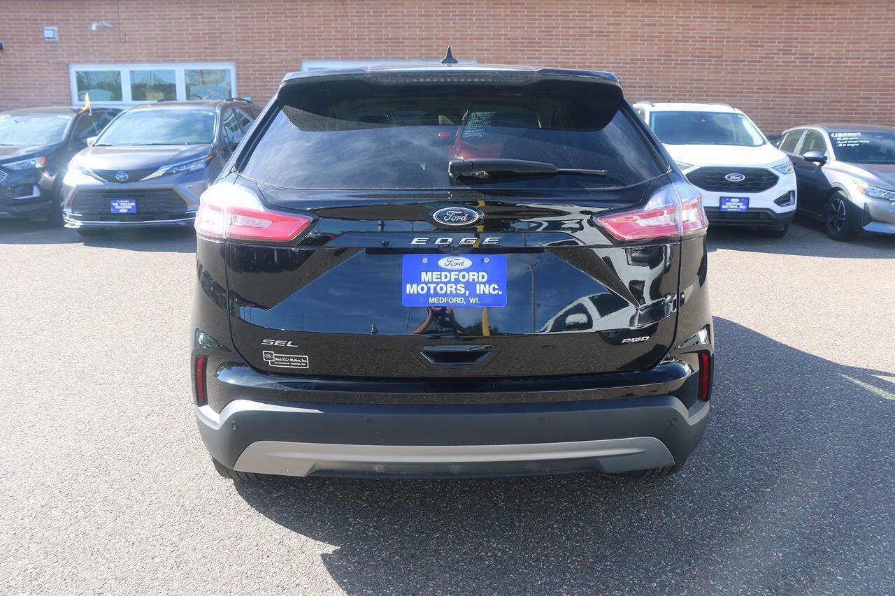 Certified 2024 Ford Edge SEL w/ Convenience Package AWD/4WD image 4