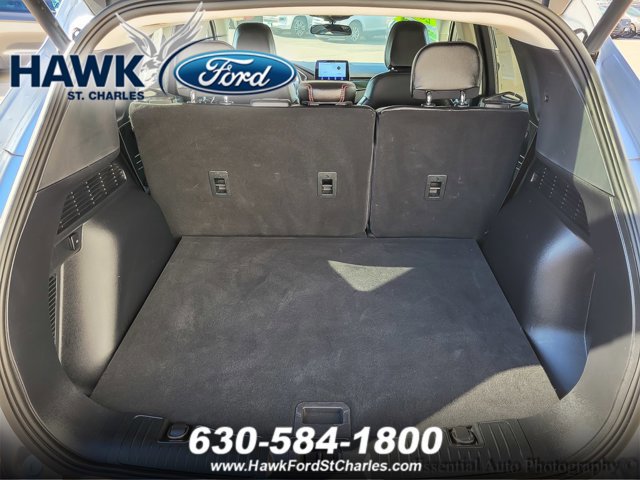 Certified 2022 Ford Escape SEL w/ SEL Stealth AWD Package image 18