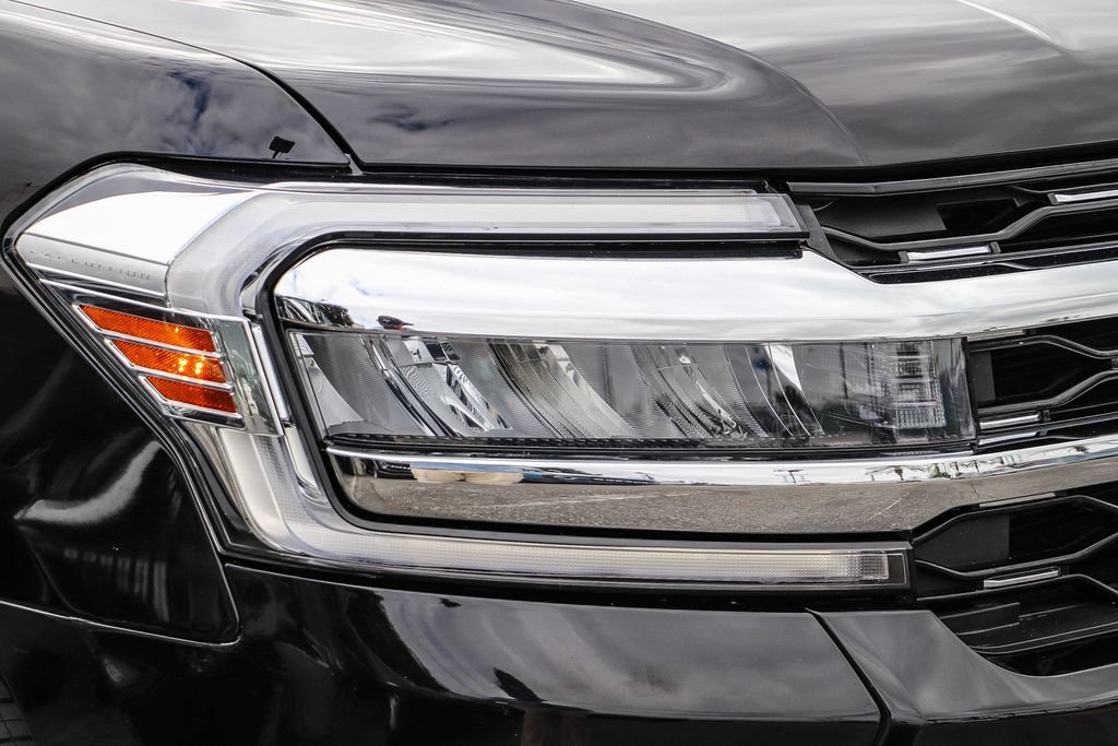 Certified 2024 Ford Expedition Limited AWD/4WD image 4