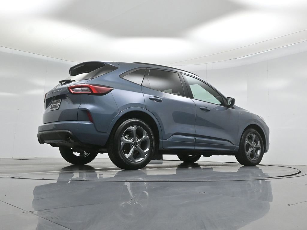 Certified 2023 Ford Escape ST-Line w/ Tech Pack #1 image 15