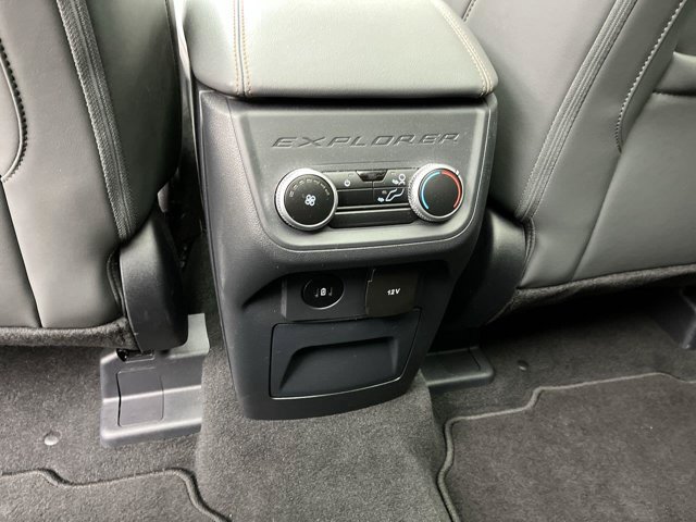 Certified 2025 Ford Explorer Active w/ Active Comfort Package AWD/4WD image 16