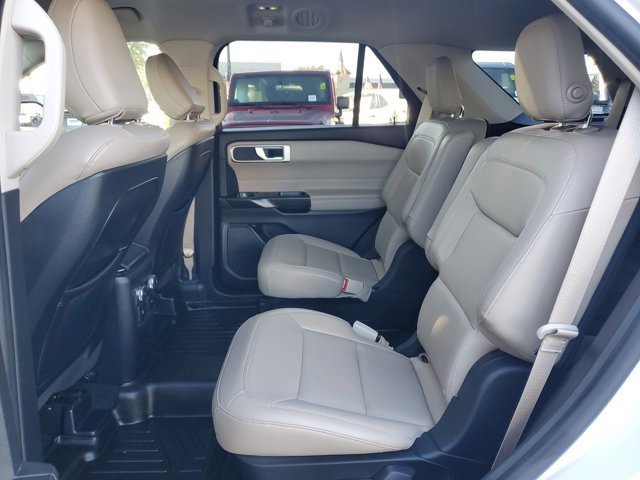Certified 2020 Ford Explorer XLT w/ Equipment Group 202A image 10