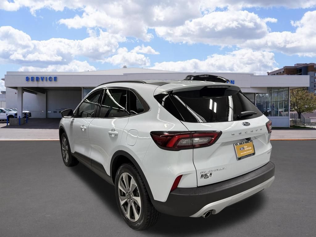 Certified 2025 Ford Escape Platinum AWD/4WD image 5