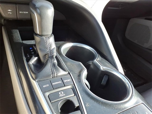Used 2018 Toyota Camry XLE image 21