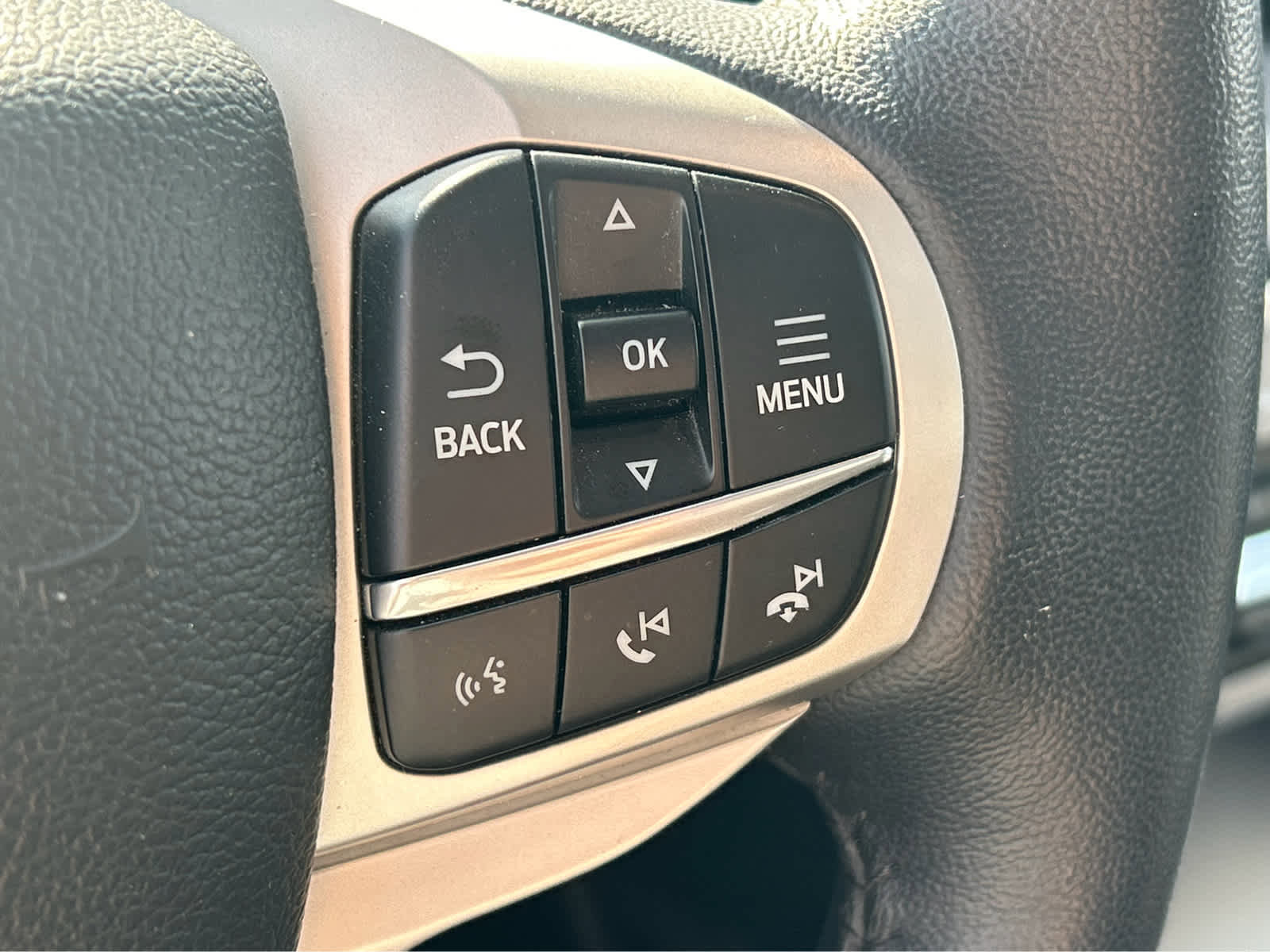 Certified 2023 Ford Explorer XLT image 25