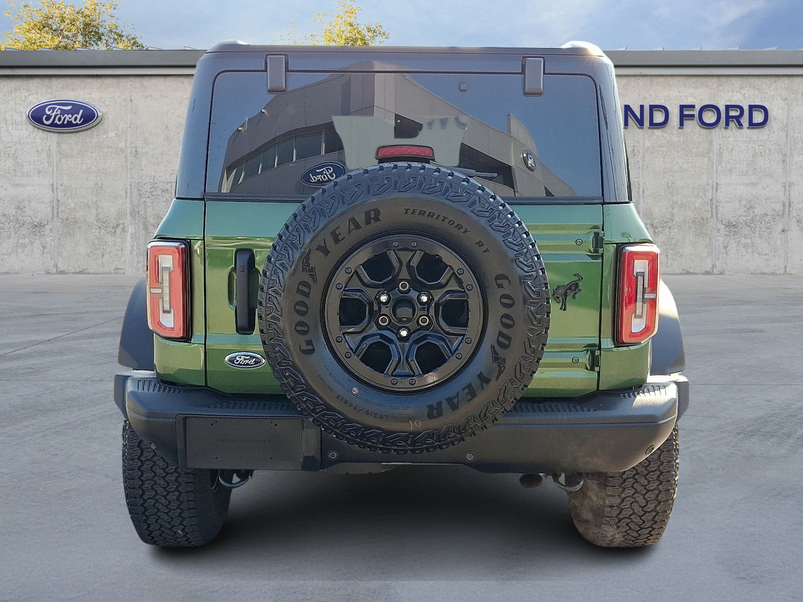 Certified 2025 Ford Bronco Badlands AWD/4WD image 5