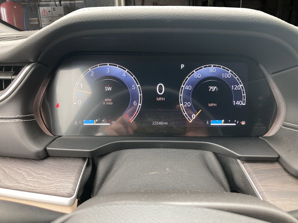 Used 2023 Jeep Grand Cherokee Limited w/ Luxury Tech Group II AWD/4WD image 19