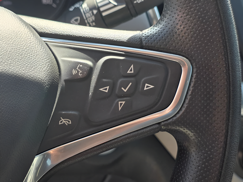 Used 2023 Chevrolet Equinox LT FWD image 18