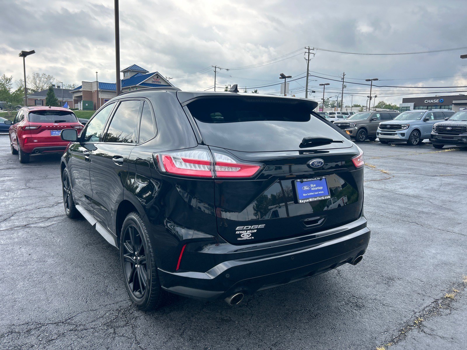 Certified 2020 Ford Edge ST-Line w/ Cold Weather Package AWD/4WD image 10