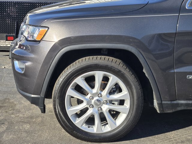 Used 2017 Jeep Grand Cherokee Limited image 8