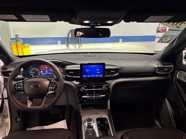 Certified 2024 Ford Explorer ST-Line w/ Class IV Trailer Tow Package AWD/4WD image 15
