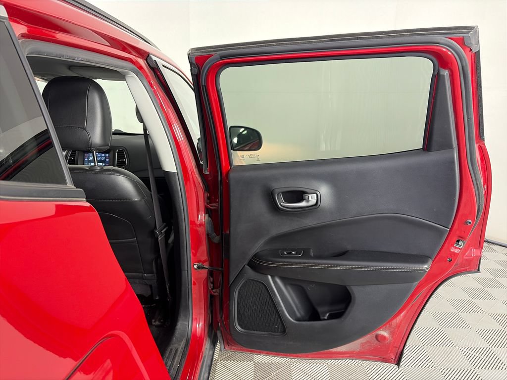 Used 2021 Jeep Compass Latitude FWD image 27