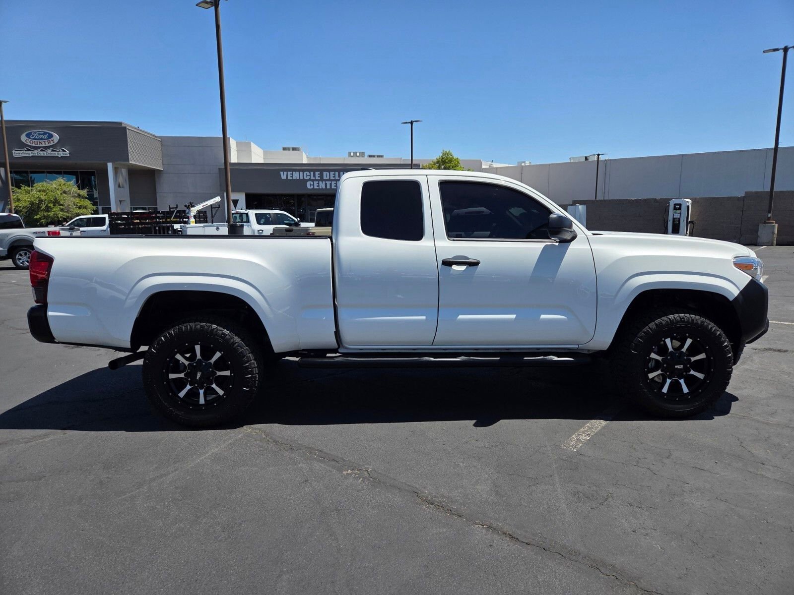 Used 2022 Toyota Tacoma SR RWD image 7