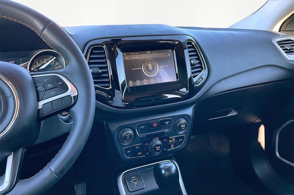 Used 2021 Jeep Compass Latitude image 8