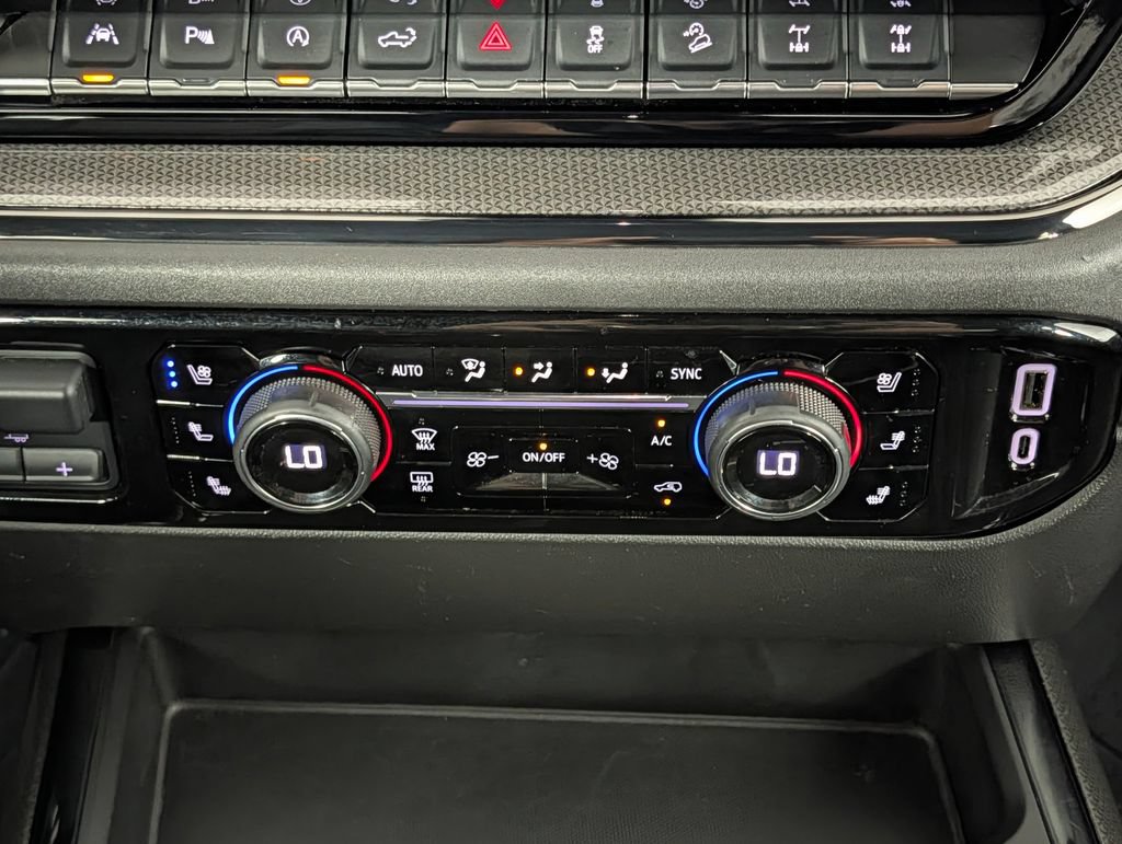Used 2023 Chevrolet Silverado 1500 ZR2 w/ Technology Package AWD/4WD image 17
