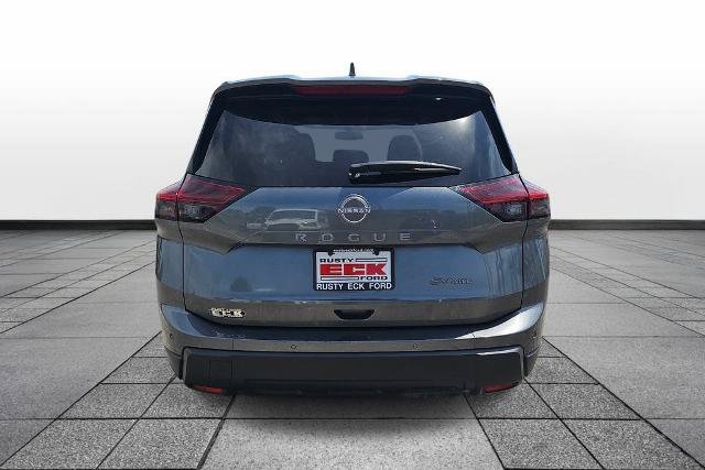 Used 2024 Nissan Rogue SV AWD/4WD image 6