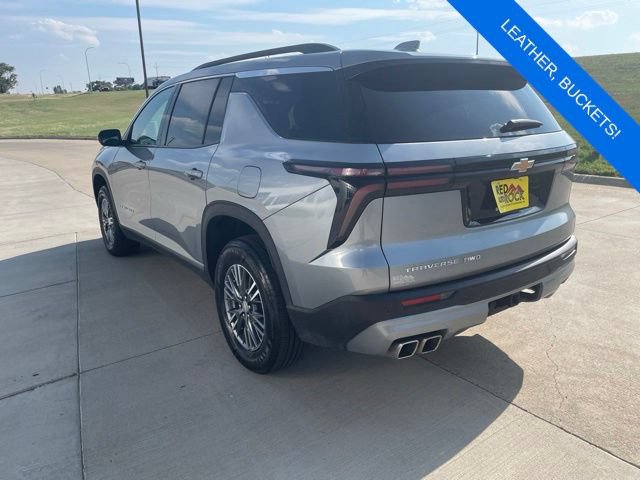 Used 2025 Chevrolet Traverse LT AWD/4WD image 6