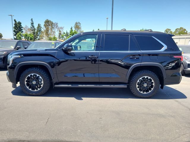 Used 2023 Toyota Sequoia SR5 w/ SR5 Premium Package AWD/4WD image 34