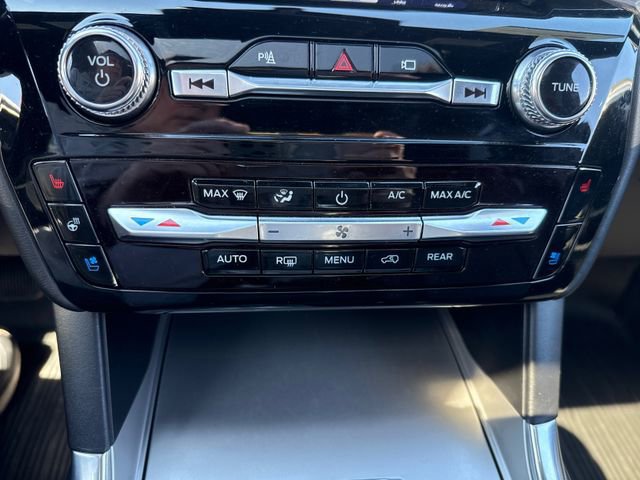 Certified 2022 Ford Explorer Platinum w/ Equipment Group 601A AWD/4WD image 25