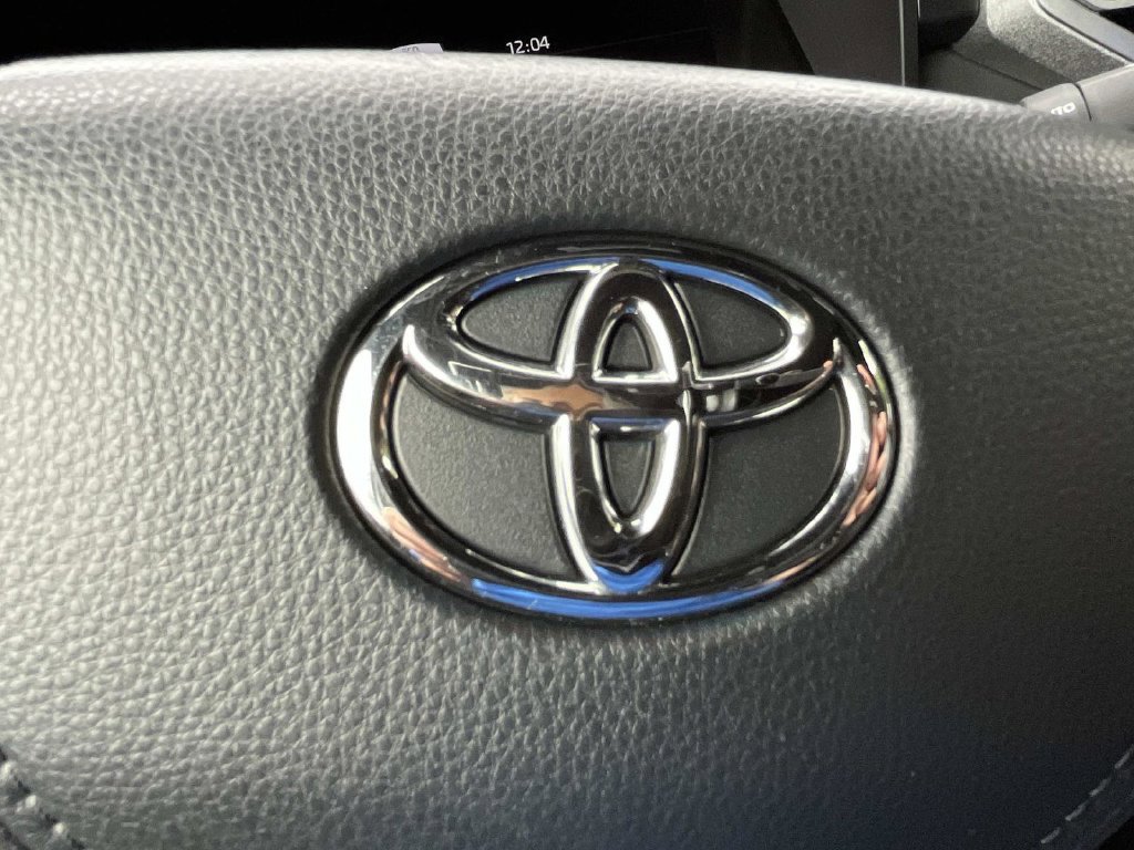 Used 2023 Toyota Tundra Platinum w/ Advanced Package AWD/4WD image 38