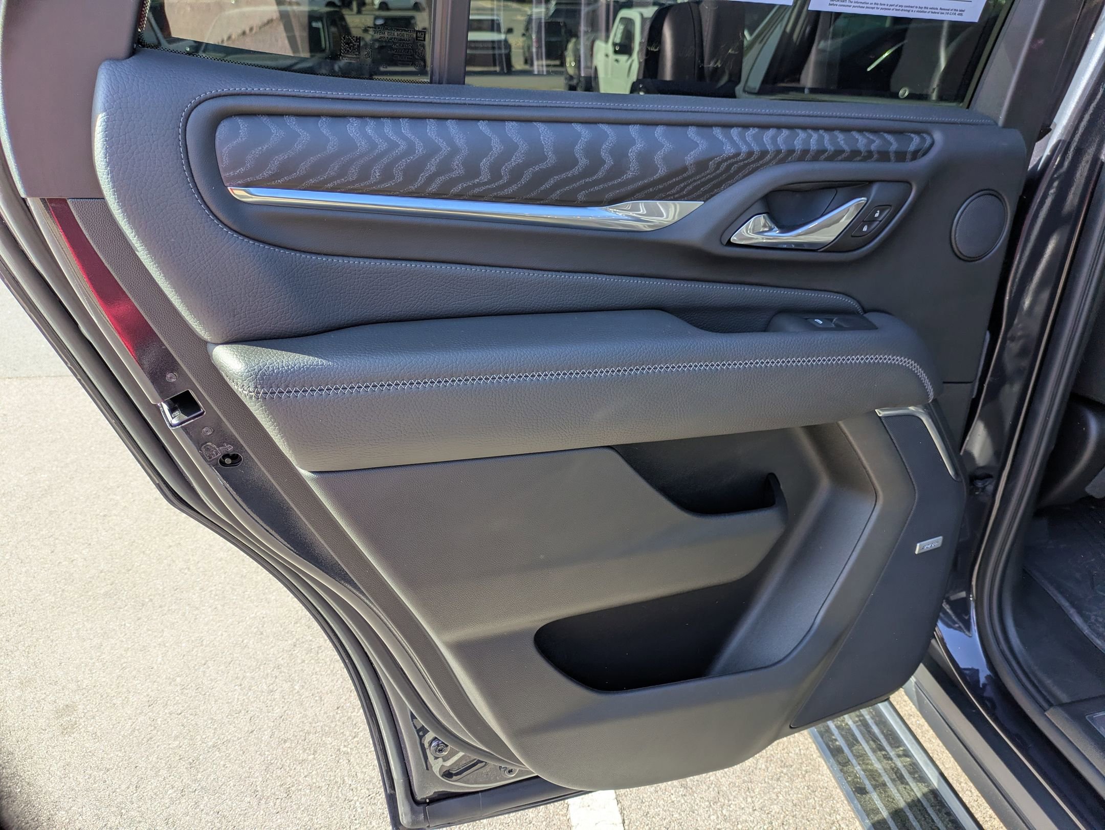 Used 2023 GMC Yukon Denali w/ LPO, Floor Liner Package AWD/4WD image 30