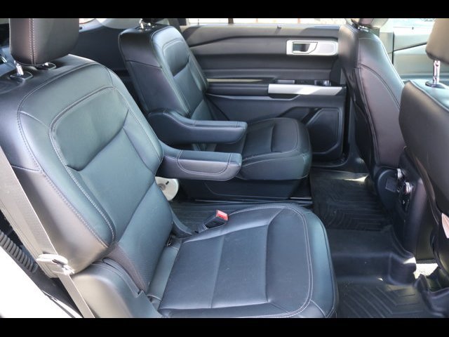 Certified 2022 Ford Explorer Limited w/ Limited Technology Package AWD/4WD image 7