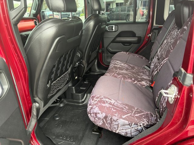 Used 2021 Jeep Wrangler Unlimited Rubicon AWD/4WD image 14
