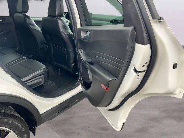 Certified 2023 Ford Escape Platinum AWD/4WD image 17