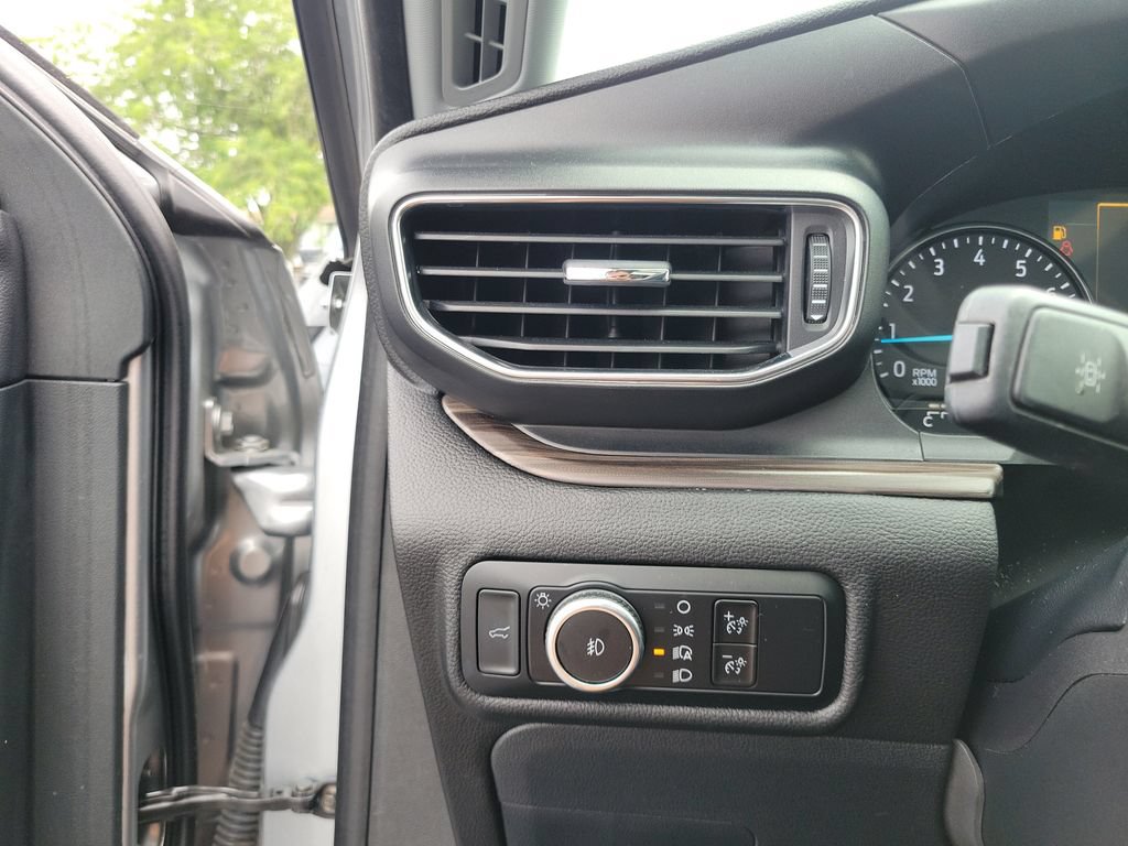 Certified 2024 Ford Explorer Limited w/ Limited Technology Package AWD/4WD image 22