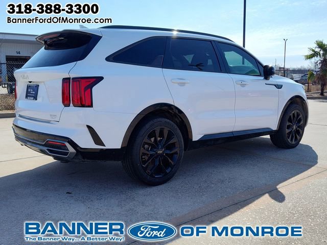Used 2023 Kia Sorento SX image 3