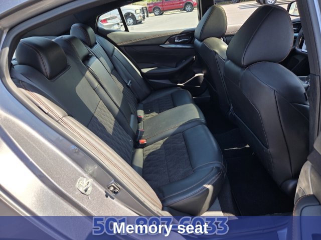 Used 2022 Nissan Maxima SR w/ Sport Mat Group FWD image 16