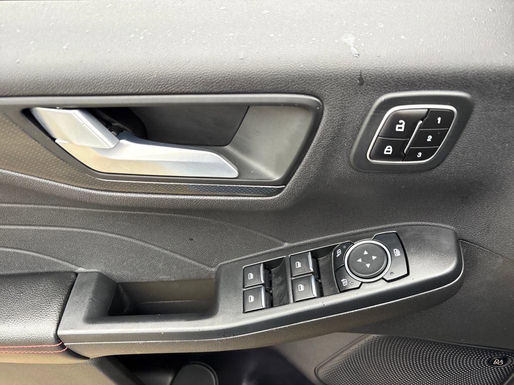 Certified 2023 Ford Escape ST-Line Elite w/ Premium Technology Package image 17