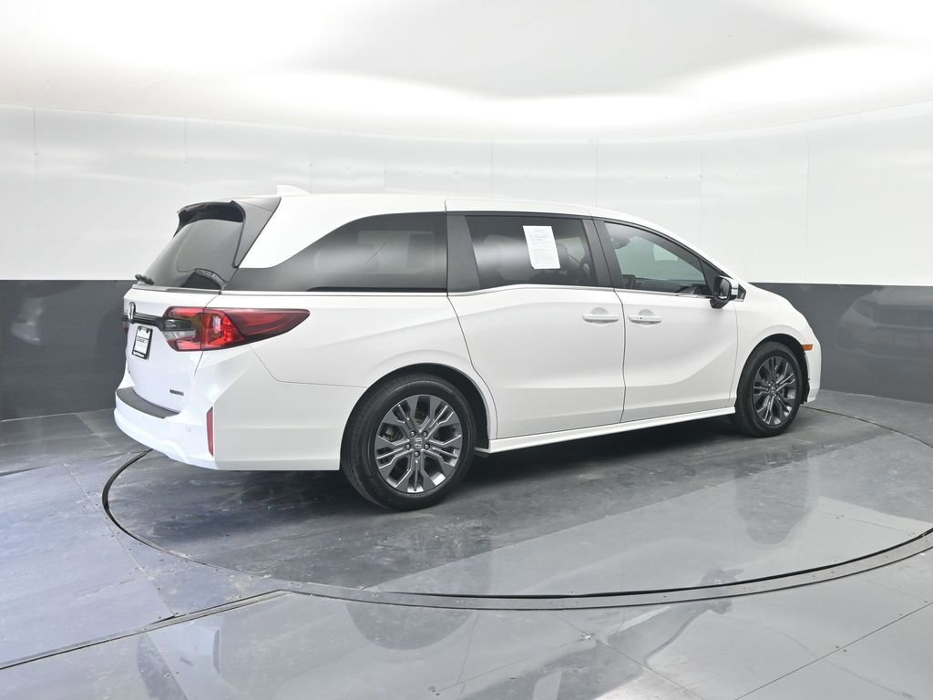 Used 2025 Honda Odyssey Touring image 7
