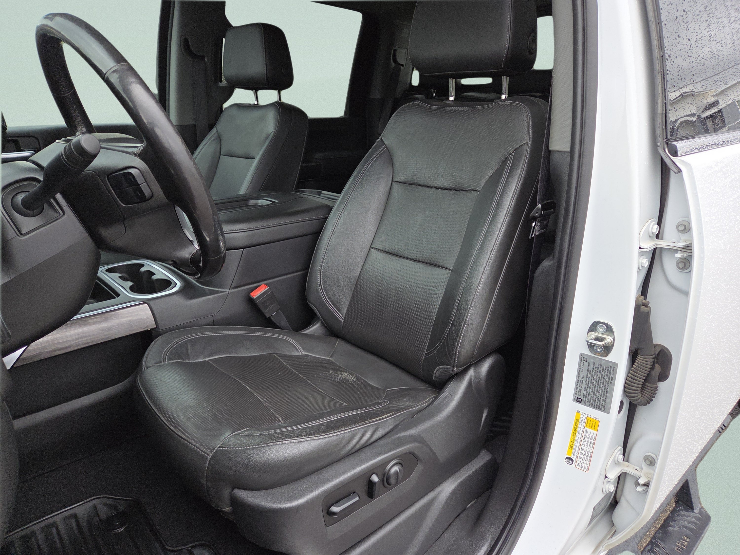 Used 2020 Chevrolet Silverado 3500 LTZ w/ LTZ Convenience Package AWD/4WD image 6