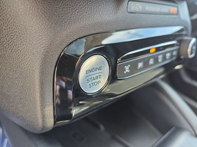 Certified 2023 Ford Escape Platinum w/ Class II Trailer Tow Package AWD/4WD image 22