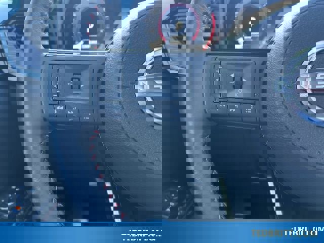 Used 2025 Nissan Kicks SR image 29