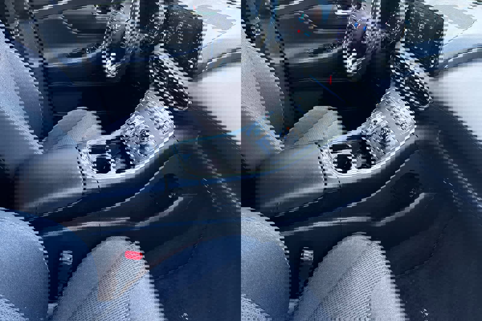 Used 2021 Hyundai Santa Fe SEL w/ Convenience Package image 16