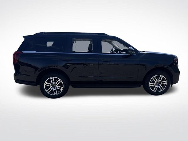 Certified 2025 Ford Expedition Active AWD/4WD image 9