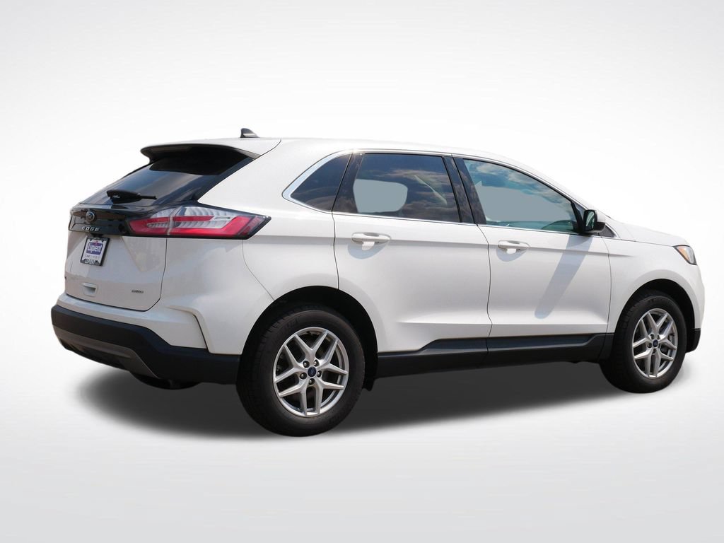 Certified 2022 Ford Edge SEL w/ Convenience Package AWD/4WD image 3