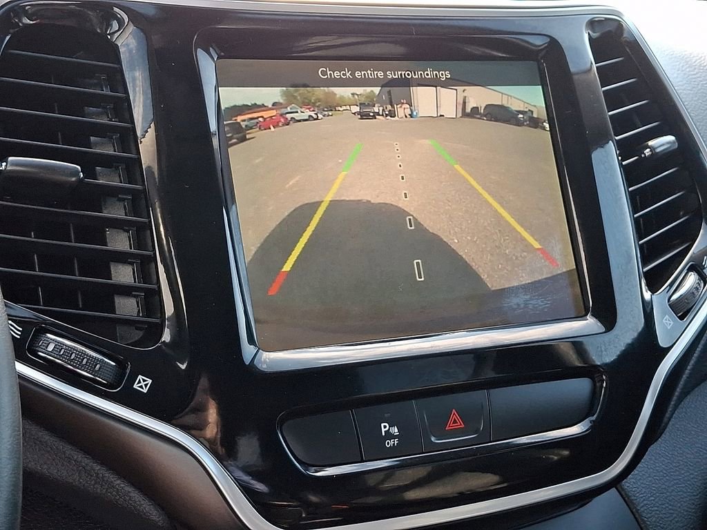 Used 2019 Jeep Cherokee Limited AWD/4WD image 17