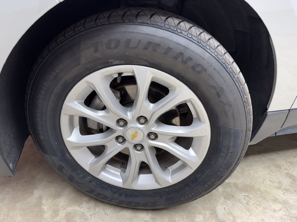 Used 2018 Chevrolet Equinox LS FWD image 27