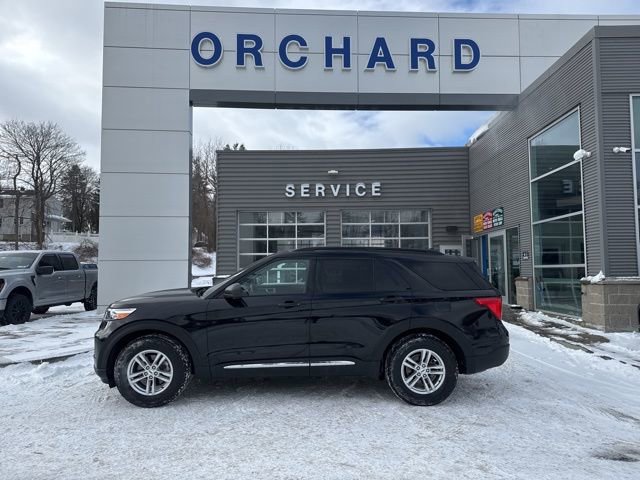 Certified 2021 Ford Explorer XLT w/ Equipment Group 202A image 2