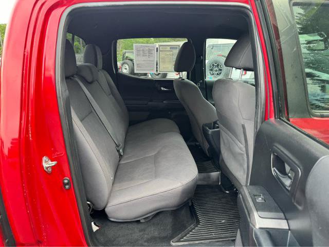 Used 2019 Toyota Tacoma TRD Off-Road AWD/4WD image 12