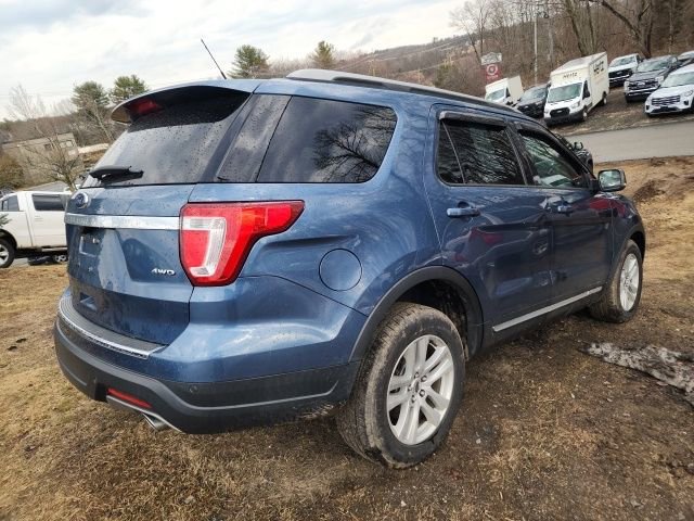 Certified 2018 Ford Explorer XLT w/ Equipment Group 201A image 3