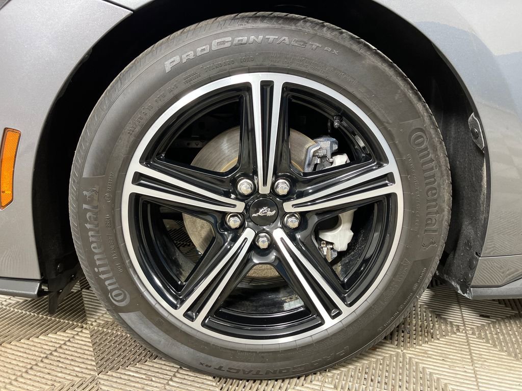 Certified 2025 Ford Mustang Premium image 9