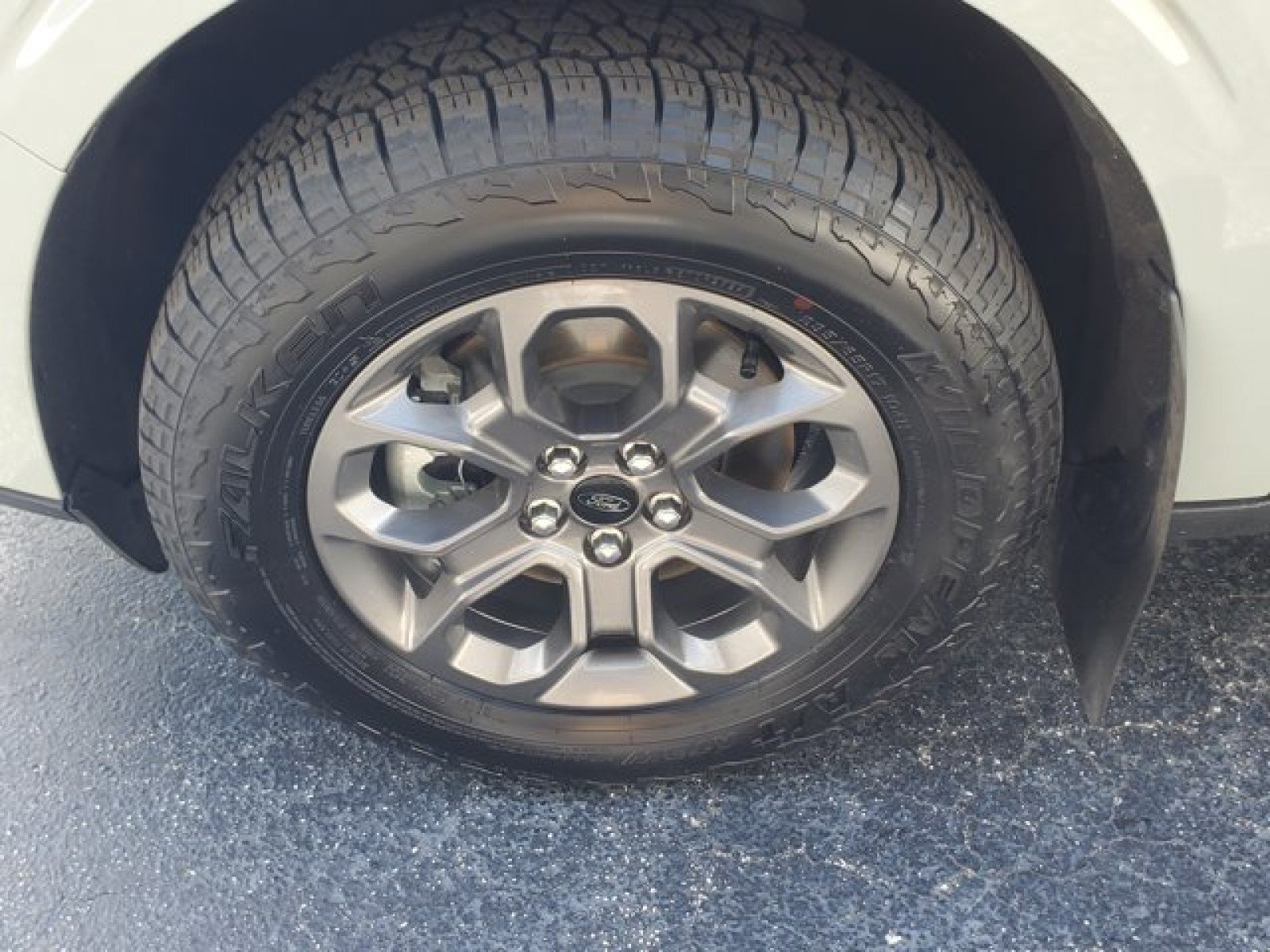 Certified 2024 Ford Maverick XLT w/ Equipment Group 300A Standard AWD/4WD image 4
